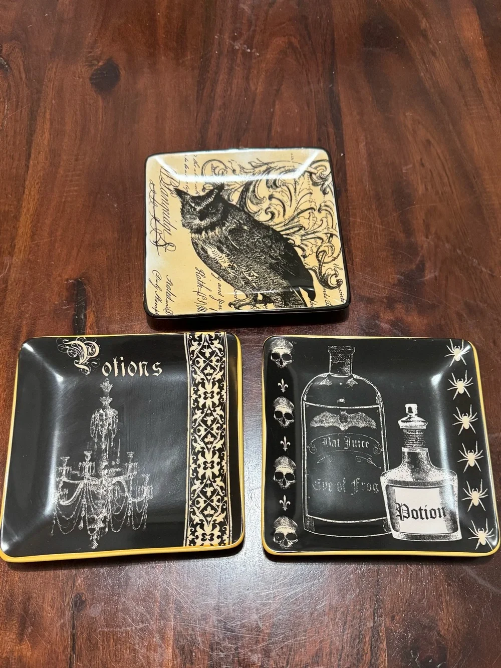 Global Design Connections 3 Gothic Halloween Decorative Trinket Dishes Plates 6”